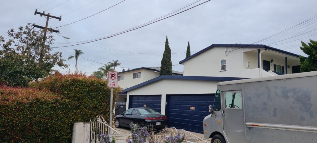 Painting muilt-family apartment building in San Diego after