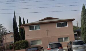 Painting muilt-family apartment building in San Diego Before1